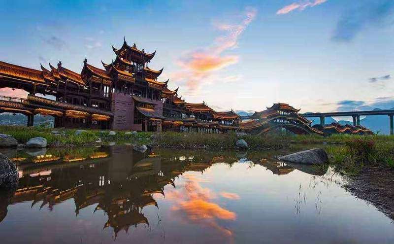 黔江濯水古鎮(zhèn)酒店鋼結(jié)構(gòu)改造工程